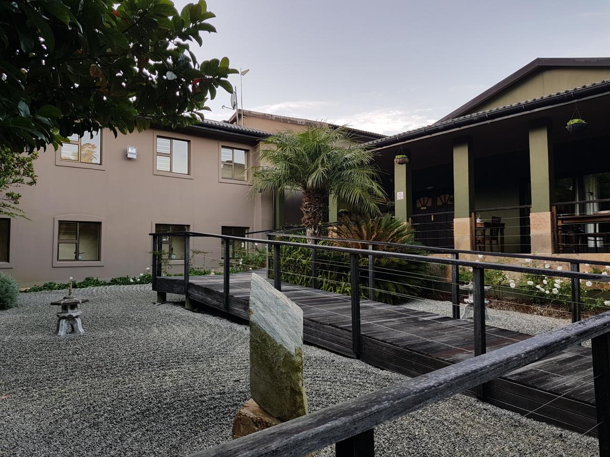 Shangri-La Manor (Adults Only) Hoekwil Екстериор снимка