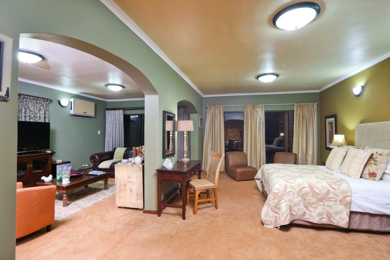 Shangri-La Manor (Adults Only) Hoekwil Екстериор снимка
