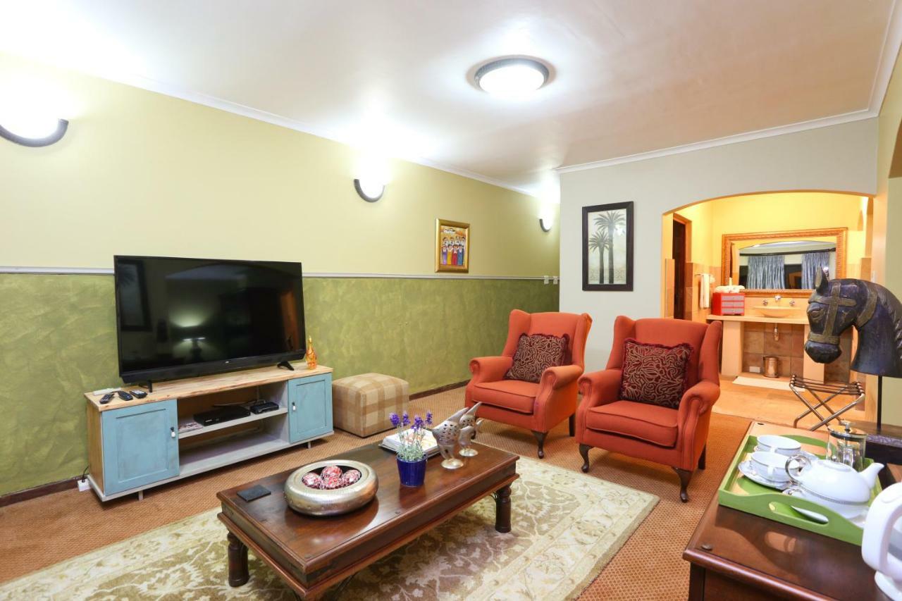 Shangri-La Manor (Adults Only) Hoekwil Екстериор снимка