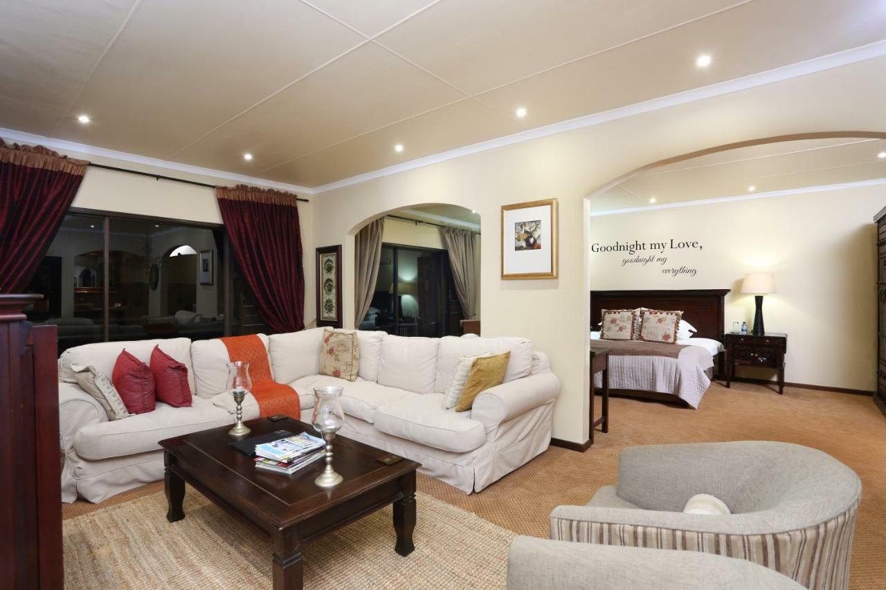 Shangri-La Manor (Adults Only) Hoekwil Екстериор снимка