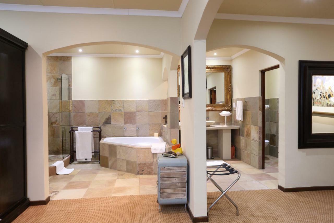Shangri-La Manor (Adults Only) Hoekwil Екстериор снимка